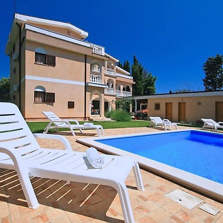 Sun Palace Residence Premantura Exterior photo