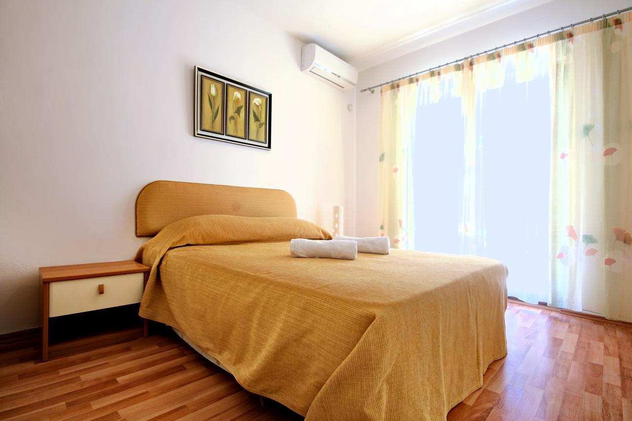 Sun Palace Residence Premantura Exterior photo